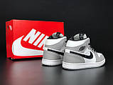 Жіночі зимові кросівки Nike Air Jordan шкіряні стильні баскетбольні сірі білі, фото 5