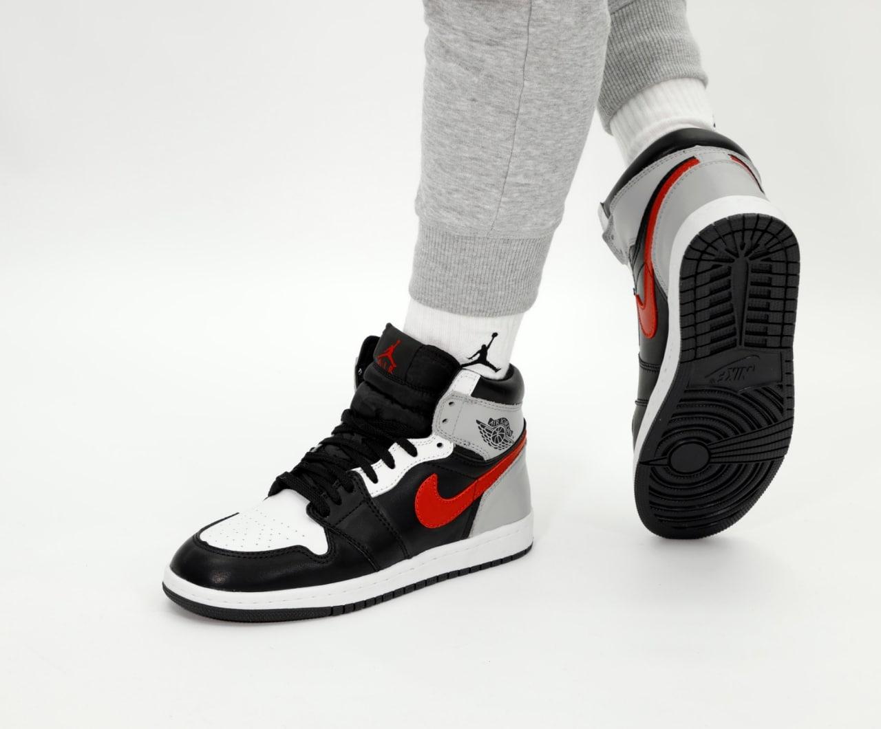Air jordan 1 mid deals 43