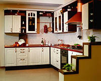 Кухни на заказ, фасады МДФ пленка, стандартная фрезеровка, цена от 6900 грн за погонный метр.