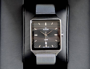 Rado Quartz Square Steel чоловічі наручні кварцові годинники на міланській петлі і з календарем дати