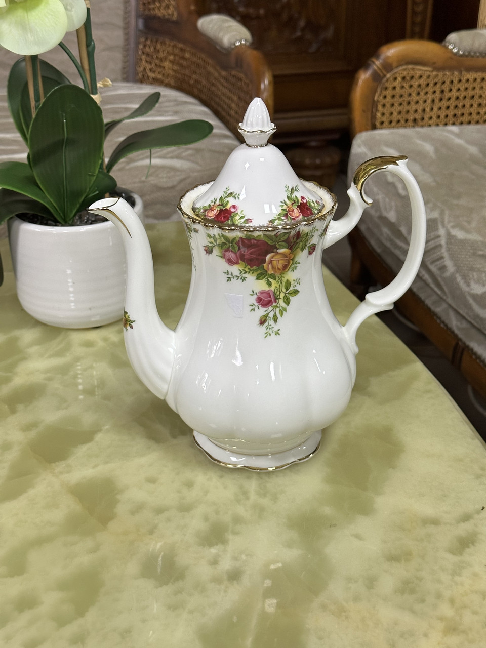 Заварник для чаю або кави Royal Albert, колекція Old country roses, кістяна порцеляна, Англія