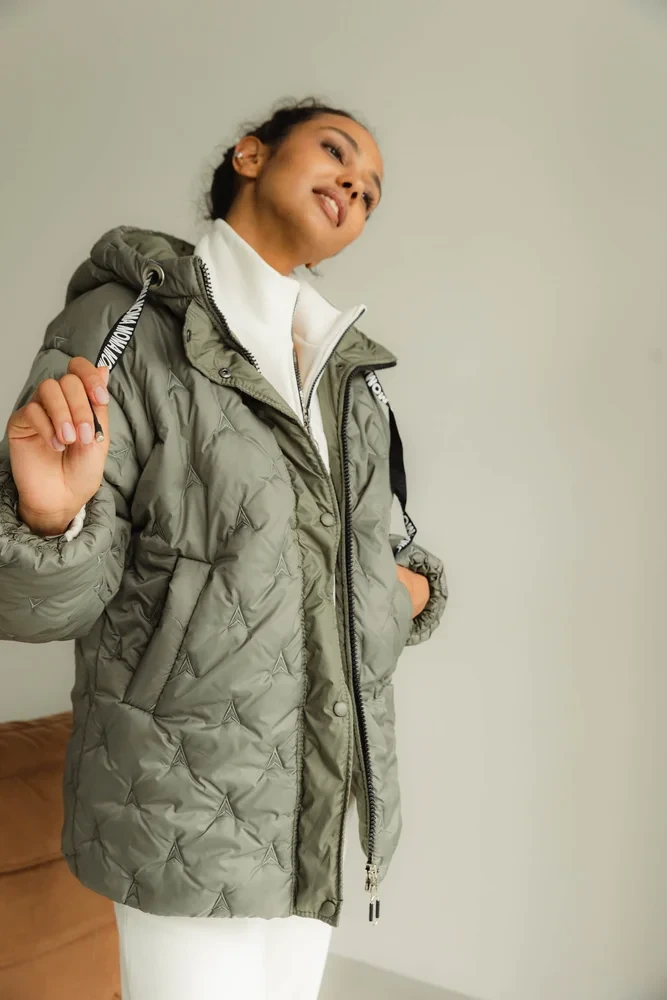 Теплая зимняя куртка стеганая с капюшоном 42-52 размеры разные цвета оливковая - фото 1 - id-p1984003287