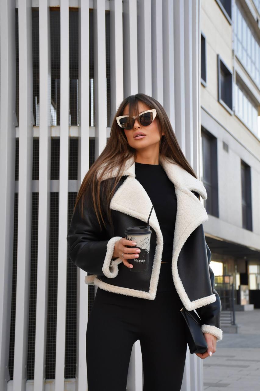 Актуальна демісезонна жіноча укорочена дублянка Gs2537