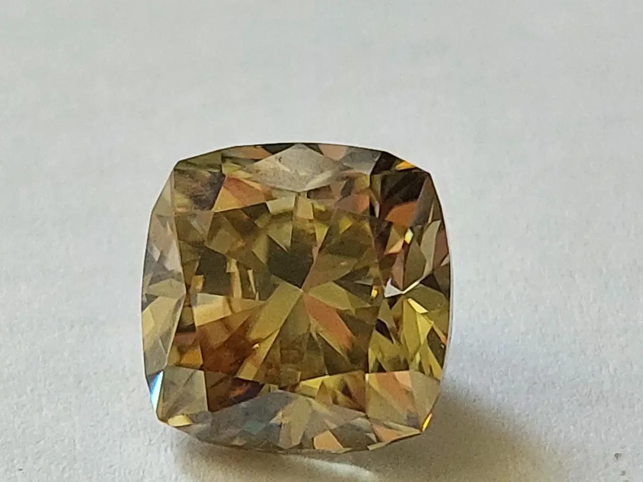 Муасаніт 3.82 ct 9.18 х 9.19 х 6.16 mm