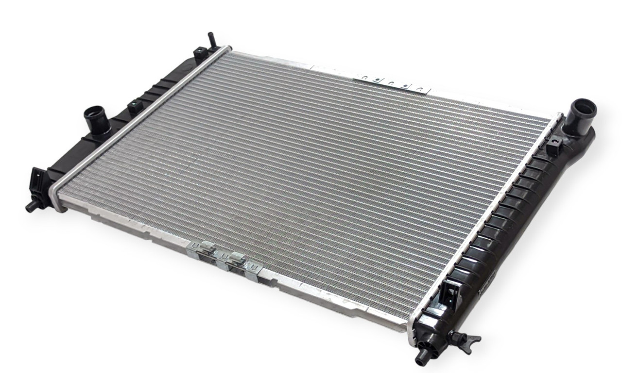 Радиатор охлаждения Шевроле Авео 1.5, 1.6 (МКПП) (H=415; L=600) Паяный ...