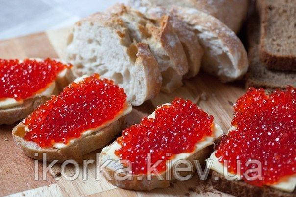 Натуральна ікра кіжуча купити з доставкою Червона ікра кіжуча лососева купити в Києві найкраща ціна