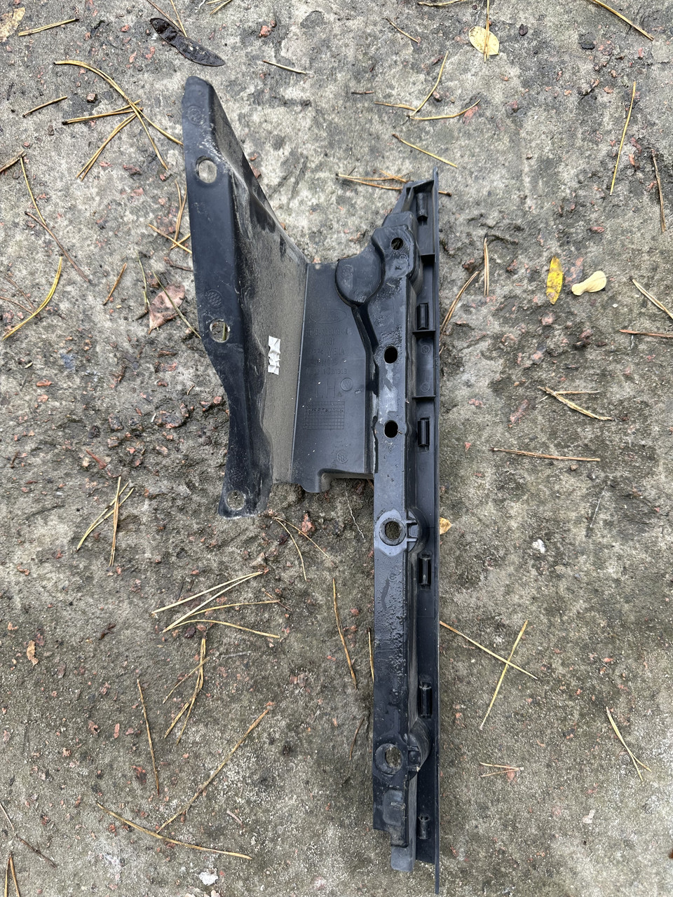 MK2 Ущільнювач крило-капот накладка крила правий Ford Edge 2015-2018 дорест б/у оригінал, фото 1