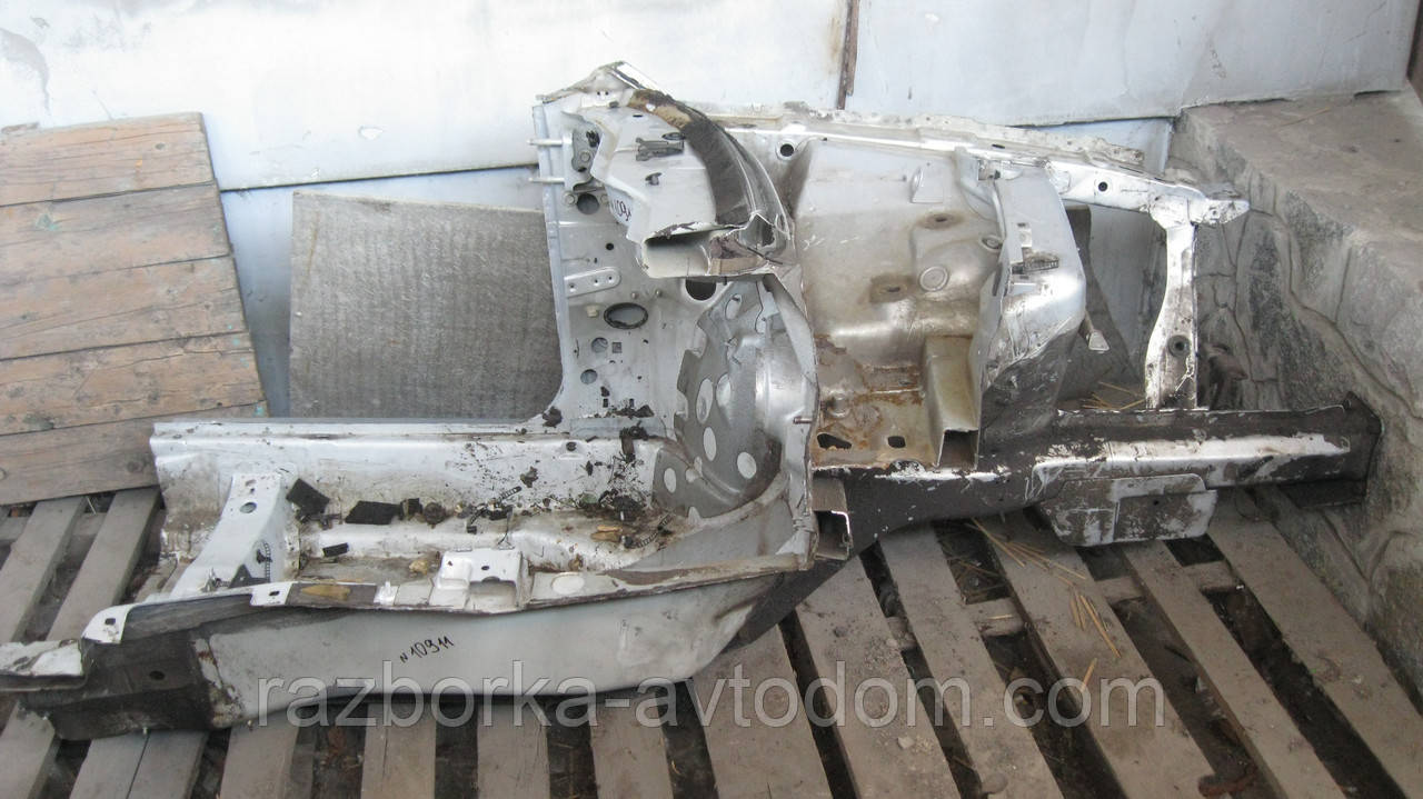 Передня ліва чверть VW Passat B5 (1997-2000) OE:3B0809101D