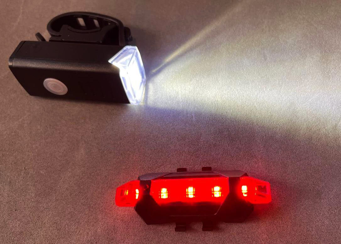 Велофара передня та задня Bike Light 025 велосипедний акумуляторний ліхтар на велосипед із кріпленням