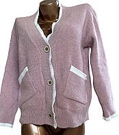 Женская тёплая кофта на пуговицах с двумя карманами