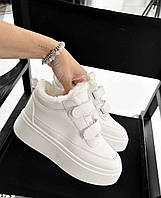 Жіночі білі зимові черевики на липучці розміри 36, 38