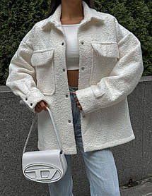 Утеплена жіноча сорочка в стилі Oversize хутро баранчик каракуль молочна