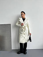 Жіноче зимове стьобане пальто з хутряним коміром