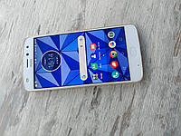 Motorola Moto Z2  XT1710-02 GOLD (2G,3G,4G) стан нового  #236407