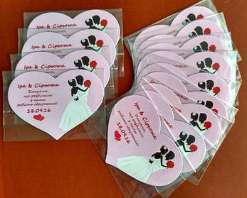 Магнитики на свадьбу для гостей в виде сердца. Размер 72х95 мм 2