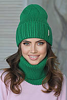 Вязаный комплект женский теплый зеленый, шапка и баф