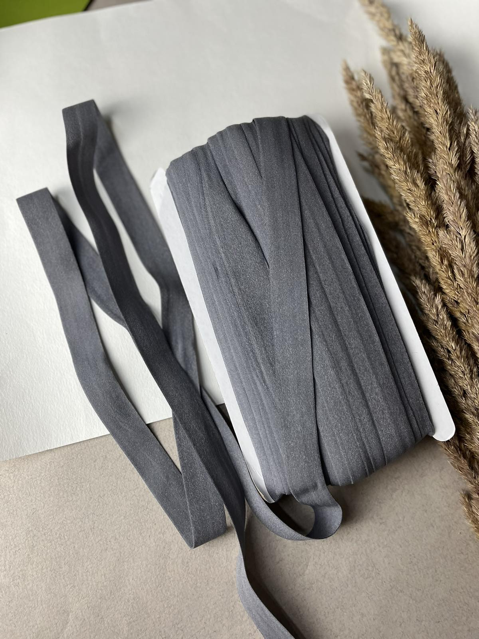 Стрейчева бейка резинка матова (пополамка), 20 мм, Сіра світла, фото 1