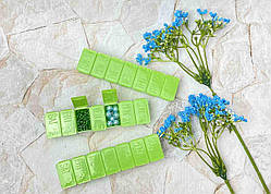 Органайзер для бисера на 7 делений. Розмір 30х130 мм. Колір — салатовий