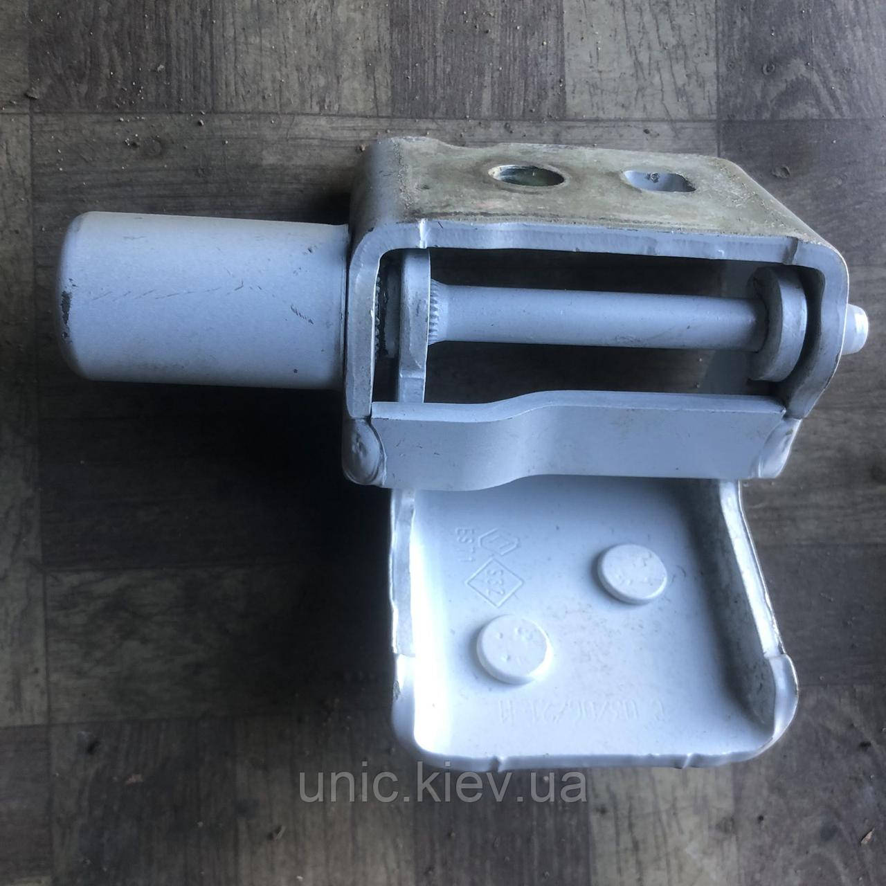 Завіса двері задня ліва нижня Рено Кліо 3 / Зоє б/в