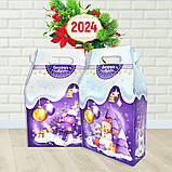 Коробка для новорічних солодких подарунків Будиночок великий фіолетовий 600-700 г. Н59, фото 2