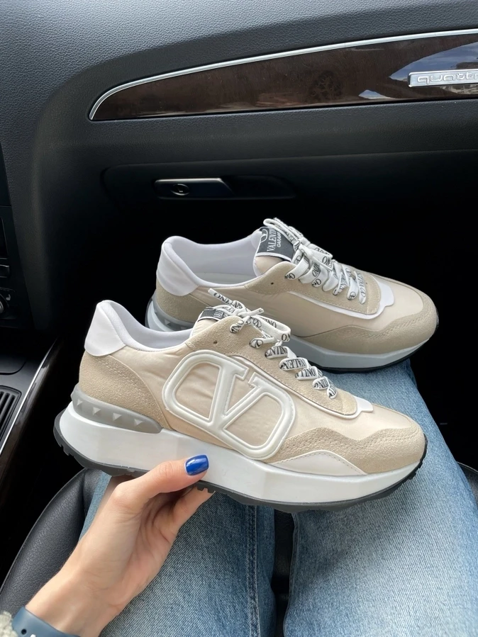 Valentino Beige