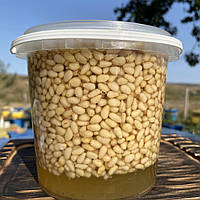 Кедрові горішки у акацієвому меду 1 л (1200 грам)