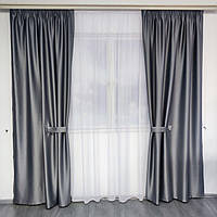 Готовые шторы в спальню из плотной ткани атлас блекаут серого цвета 150х270 (2 шт). Комплект плотных штор.