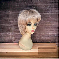 Женский объемный парик средней длины с челкой из термоволокна блондин с затемненным корнем (омбре)