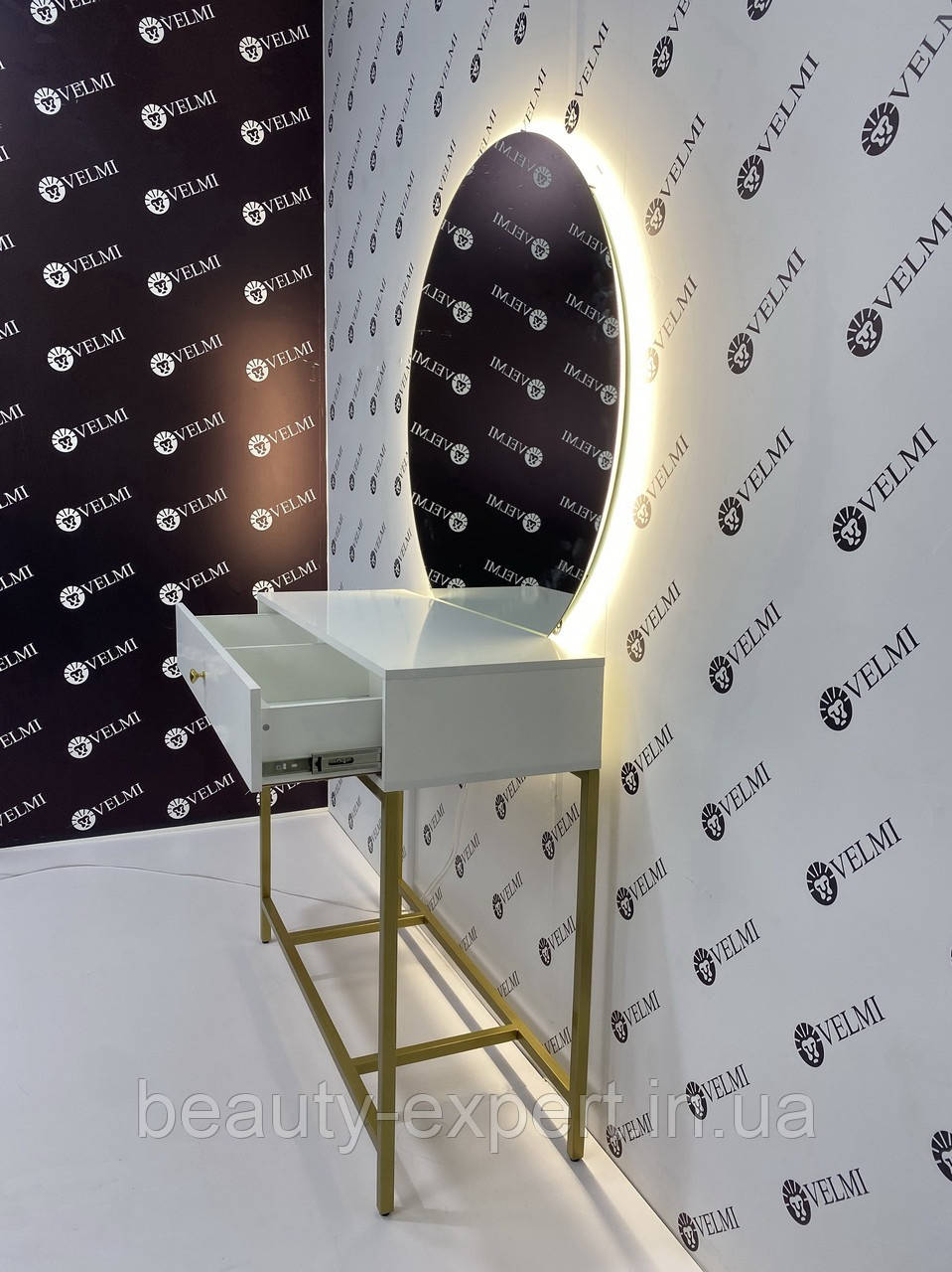 Дзеркало перукаря з підсвічуванням LED для перукарні Eclipse макіяж станція для салону краси Vm 735
