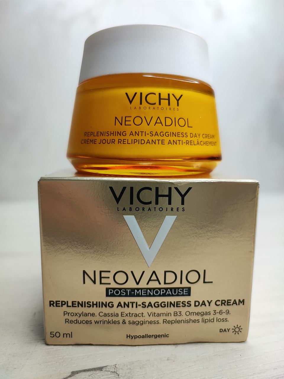 Антивіковий крем для зменшення глибоких зморщок
Vichy Neovadiol Replenishing Anti-Sagginess Day Cream
