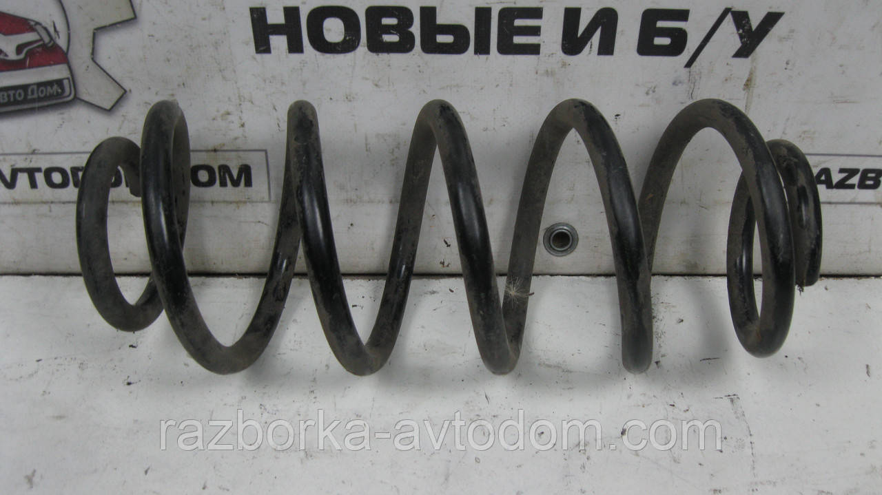 Пружина передня VW Passat B5 (1997-2000) Skoda Superb OE: 8D0411105