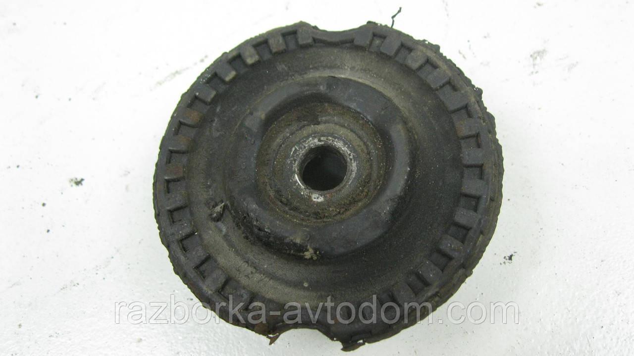 Опора переднього амортизатора VW Passat B5 (1997-2000) OE:4D0412377F