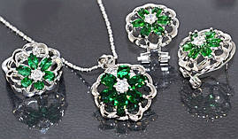 Набір: кулон на ланцюжку, сережки та каблучка 16р. Родій. Камені: зелений і білий циркон.