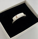 Каблучка жіноча Красива стильна каблучка зі срібла з доріжкою білих фіанітів, фото 2