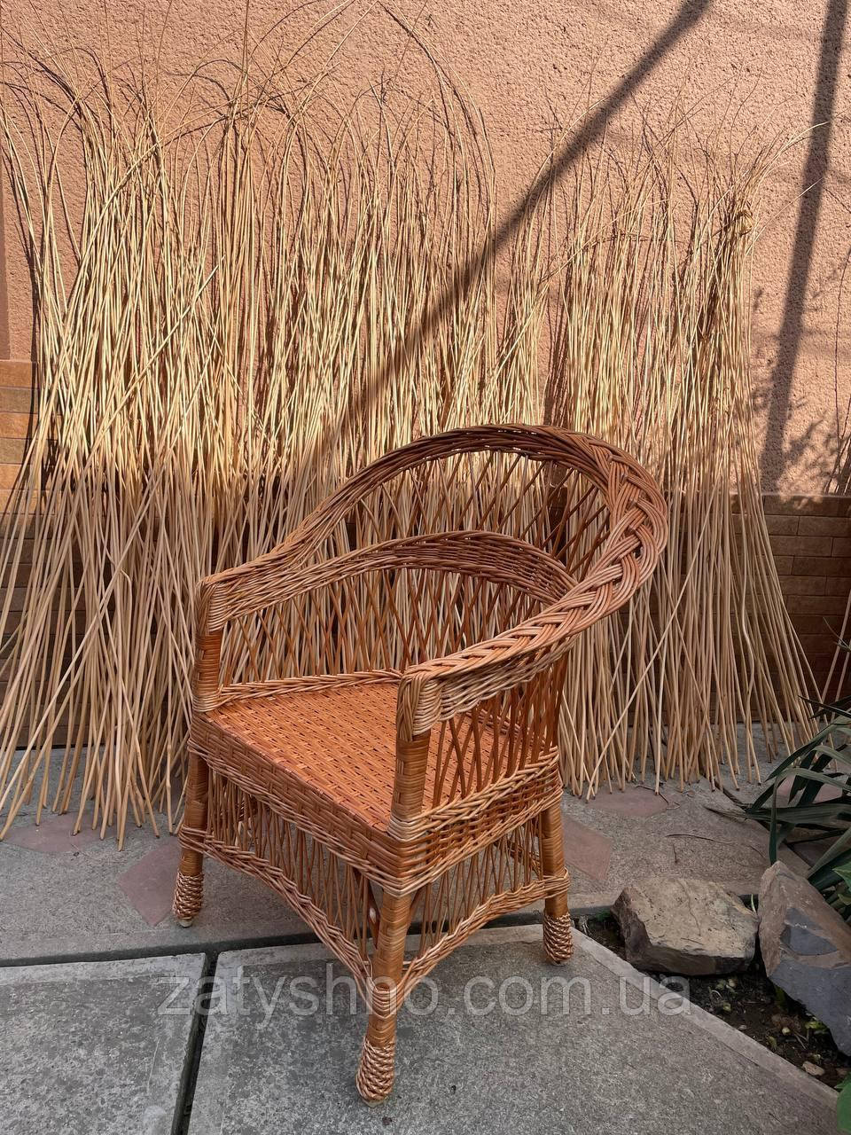 Плетеное кресло из лозы с удобной спинкой - фото 2 - id-p1986617389