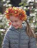 Пишний осінній обруч — вінок із кольоровим листям із тканини та ягодами, фруктами, фото 5