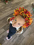 Пишний осінній обруч — вінок із кольоровим листям із тканини та ягодами, фруктами, фото 4