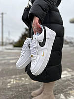 Мужские / женские кроссовки Nike Air Force 1 White Black Gold