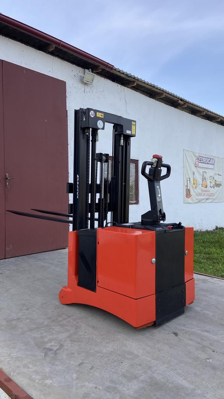 Штабелер електричний повідковий LOC EU60PF 0.6т 4.1м