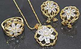 Набір: кулон на ланцюжку, сережки та каблучка 17р. Позолота 18К. Камені: білий циркон.