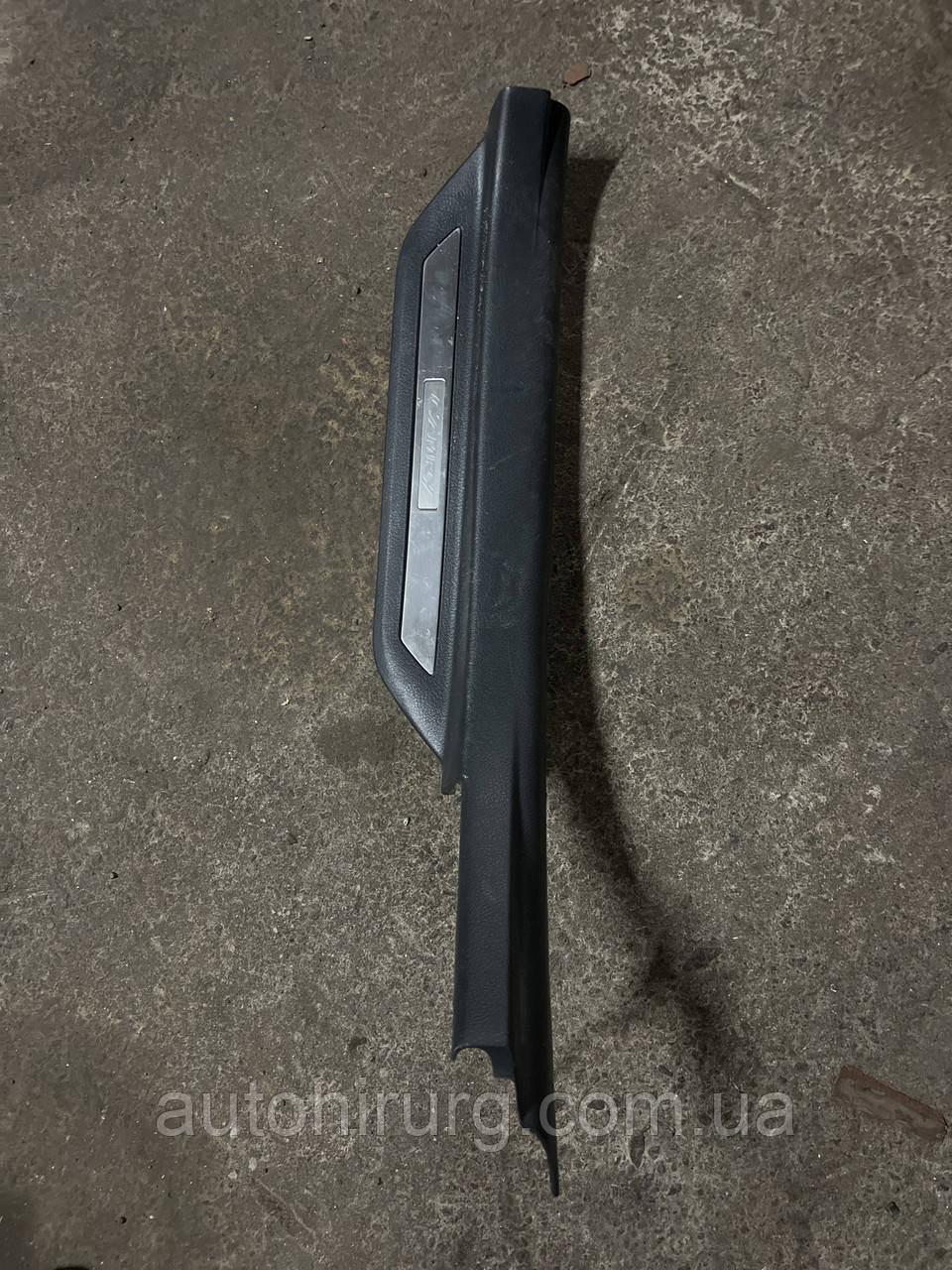 Внутрішня накладка на задній лівий поріг Toyota Camry 40 67918-33070, фото 1