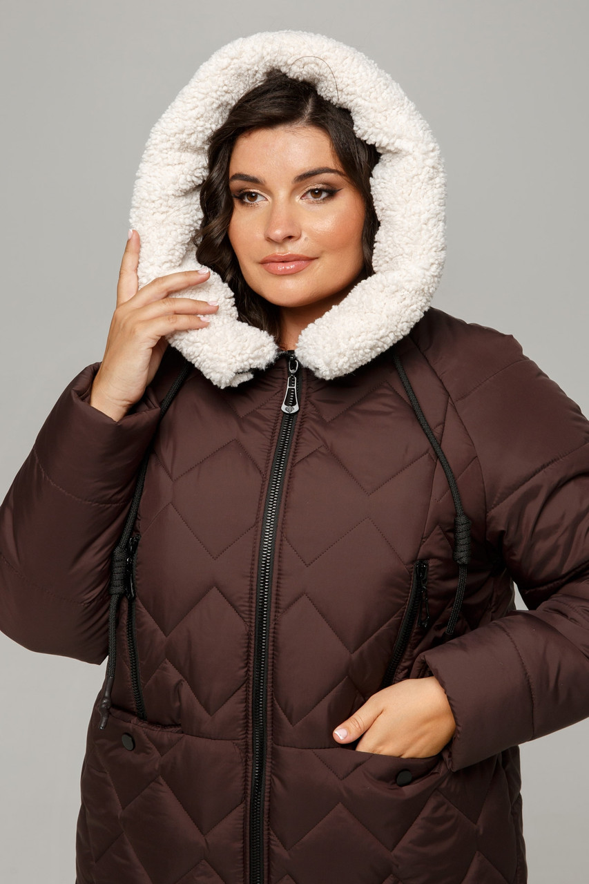 Модная женская зимняя куртка Тоскана стеганая с мехом под овчину батал 50-60 размеры разные цвета шоколад - фото 3 - id-p1987103650