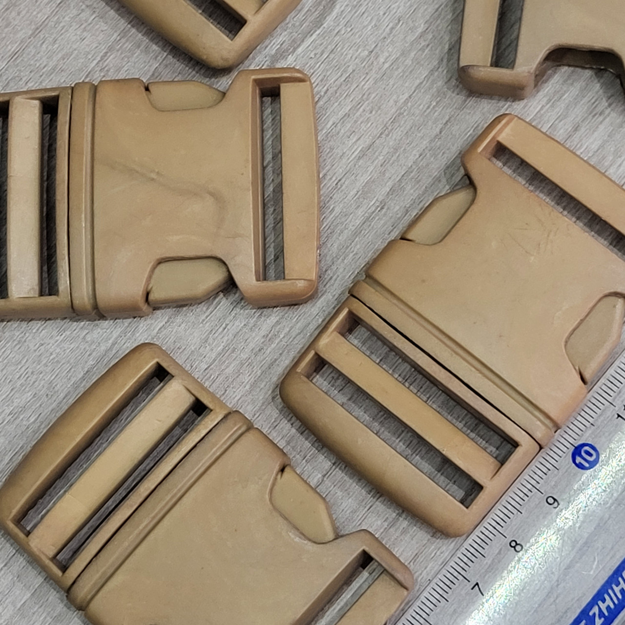 Фастекс карабін пластиковий 3,8 см, пісочний, фото 1