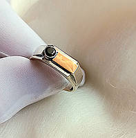 Серебряный перстень с золотой вставкою круглий камень