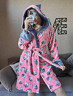 Халат махровый женский короткий с капюшоном мягкий теплый пушистый домашний розовий с котиками 0931