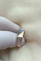 Класический серебряный перстень с золотой вставкою камень оникс