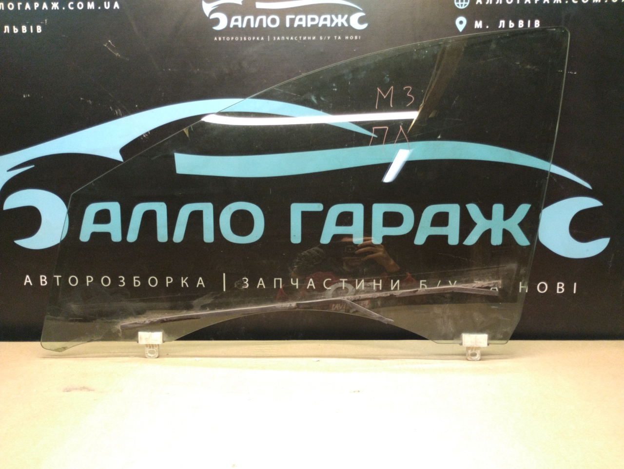 Скло переднє ліве Рено Меган 3 з 2009-2015 Оригінал Renault Megane 3, 2009-2015