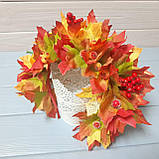 Пишний осінній обруч — вінок із кольоровим листям із тканини та ягодами, фруктами, фото 8