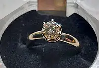 Золотое кольцо с бриллиантом 0.8 карат Размер 17.5 Сертификат