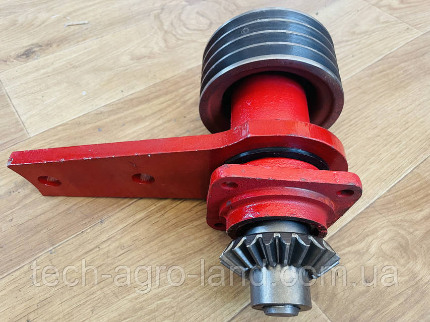 Шкив малый в сборе комплектный на польскую роторную косилку